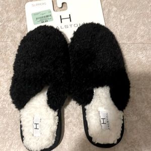 Black Halston large slippers